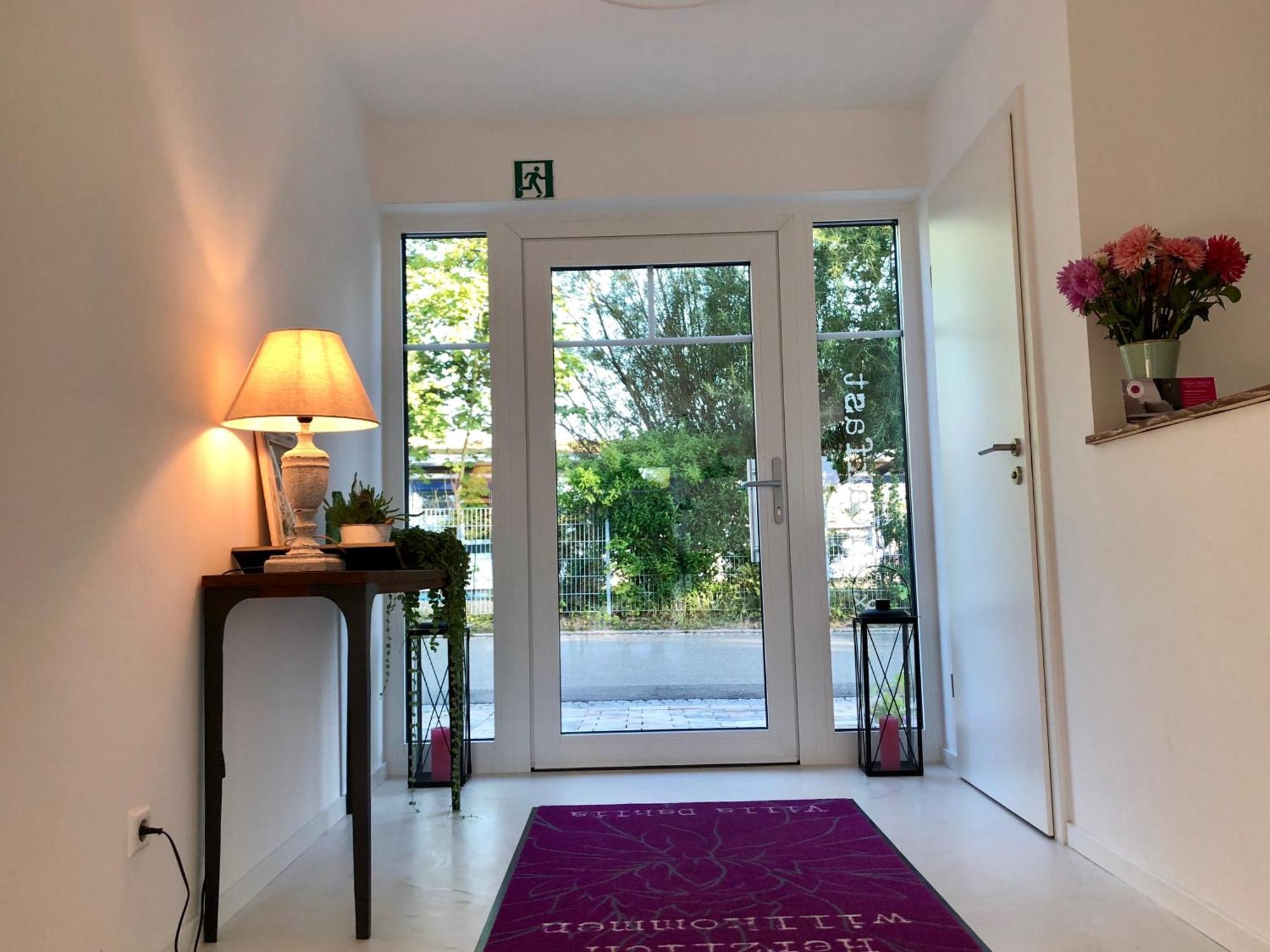 B & B Villa Dahlia Backnang Buitenkant foto
