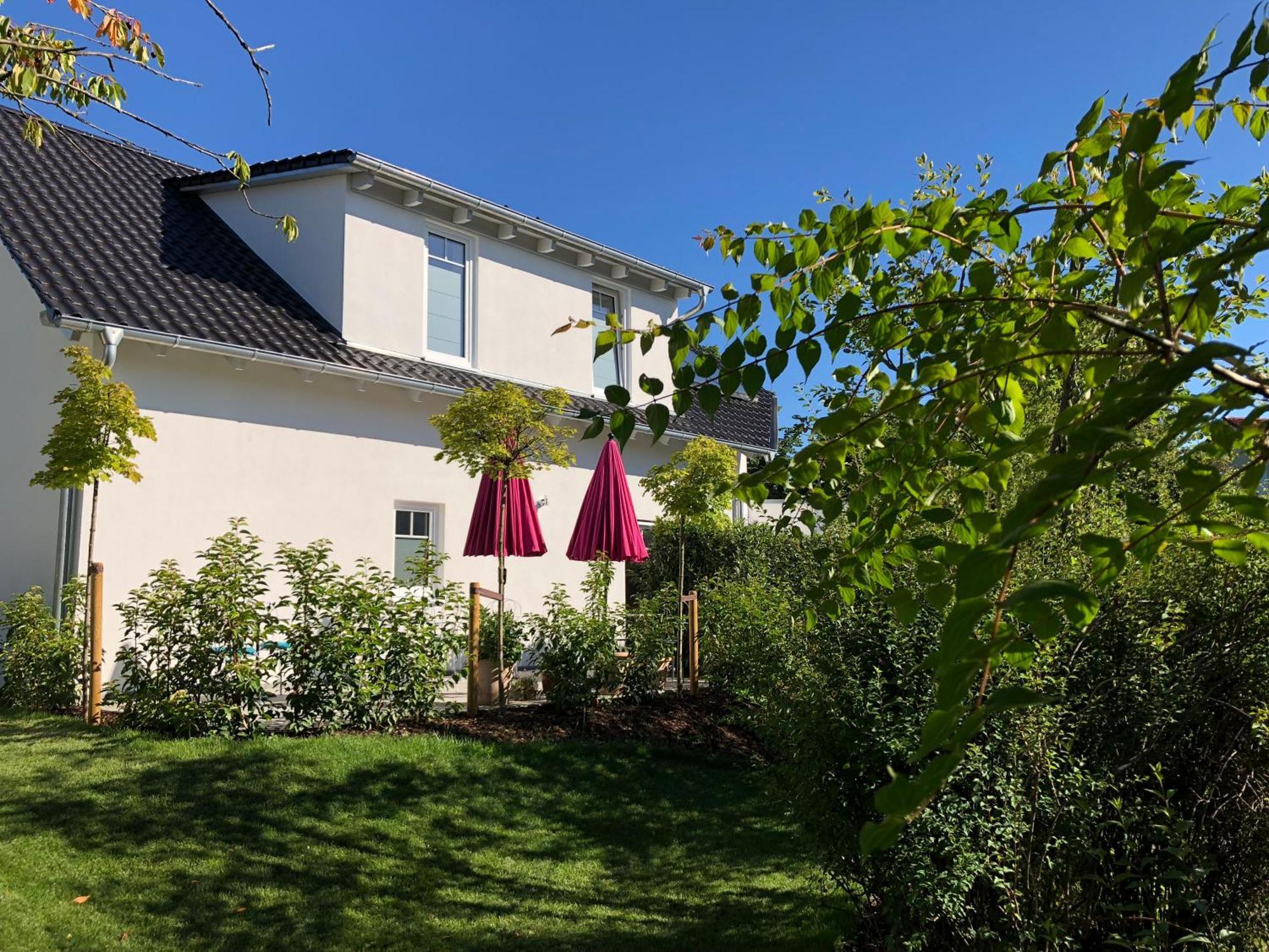 B & B Villa Dahlia Backnang Buitenkant foto